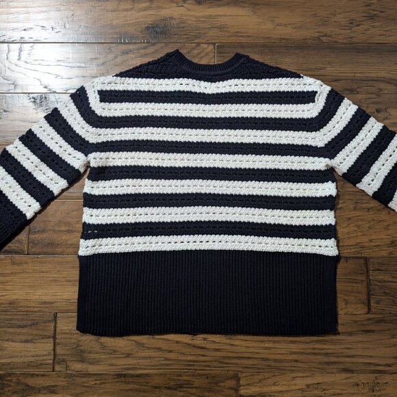 New Gap 24/7 Split Hem Crochet sweater navy striped size small - Picture 14 of 16
